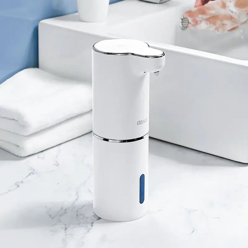 Foamora foam dispenser USB charging port and indicator light
